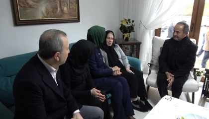 AK Parti Genel Başkan Yardımcısı Kayadan Katarda düşen helikopterde şehit olan Binbaşı Taştekinin ailesine taziye ziyareti