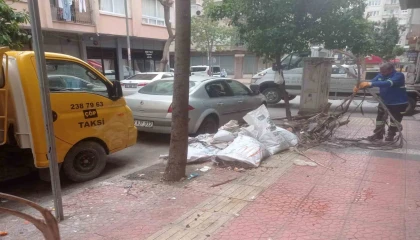 Akdenizde temizlik çalışmaları üç vardiya sürüyor