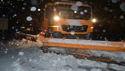 Alacabelde yağmur kara döndü, kar kalınlığı 5 santime ulaştı