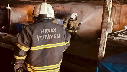 Alevlere teslim olan baraka iş yeri kullanılmaz hale geldi