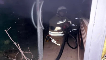 Antakyada iş yeri alevlere teslim oldu