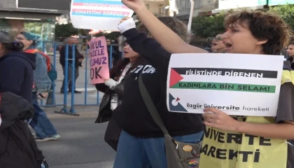 Antalyada 8 Mart Dünya Kadınlar Günü yürüyüşü