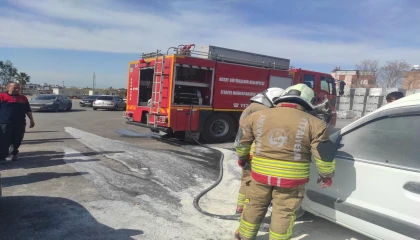 Arsuzda araç yangını