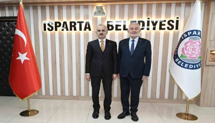 Bakan Uraloğlu: Ispartada güzel işler yapılıyor