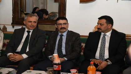 Başkan İbrahim Çenet, öğrencilerle iftarda buluştu