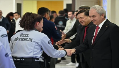 Başkan Kocagöz belediye personeliyle bayramlaştı