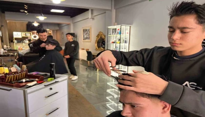 Bayram öncesi berber esnafının yoğunluğu başladı