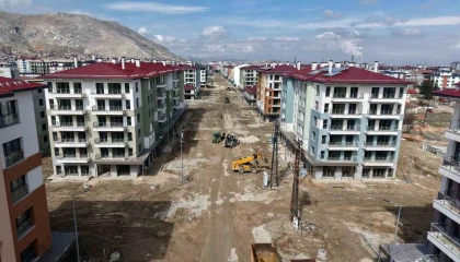 Büyükşehir, Elbistan Hacı Esat Efendi Caddesini 30 milyonluk yatırımla yeniliyor