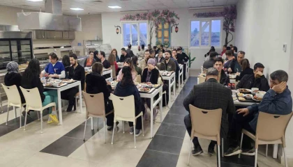 Defne Devlet Hastanesi personeli iftar programında bir araya geldi