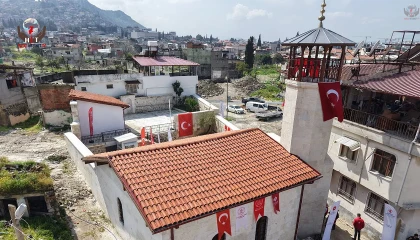 DEPREMDE YIKILAN CAMİİ YENİDEN AÇILDI