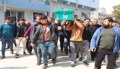 Dereye düşerek can veren evladını defneden acılı baba: En son baktığımda dere kenarında terliği vardı