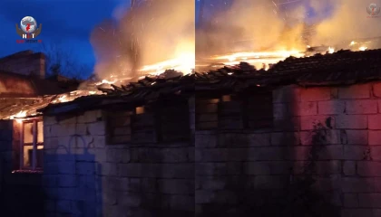 Dörtyolda metruk bina yangını