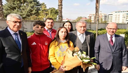 Gençlik ve Spor Bakanı Bak: 12 milyona yakın gencimize yüzme öğrettik