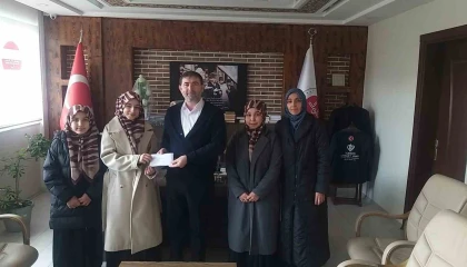 Hafızlık eğitimi öğrencilerinden Filistine bağış