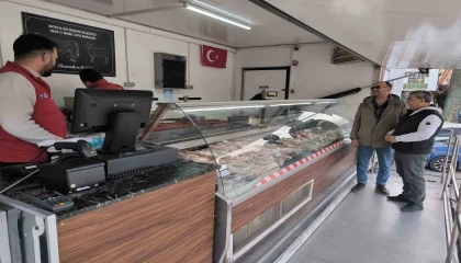 Halk Et Mobil Satış Tırına ilçelerde yoğun ilgi