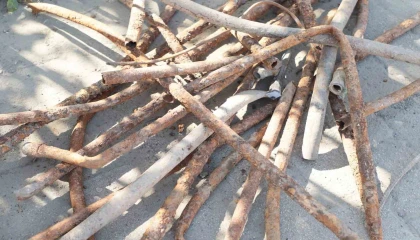 Hatay Büyükşehir Belediyesi, Dörtyolda pastan tanınmaz hale gelen içme suyu şebeke hattını yeniliyor