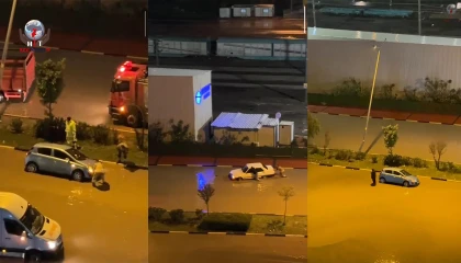 Hatayda aşırı yağışların etkisiyle, göle dönen yollarda araçlar mahsur kaldı