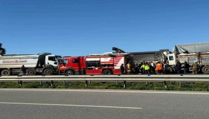 Hatayda aynı istikametteki kamyonlar çarpıştı: 1 ölü
