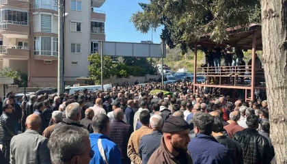 Hayatını kaybeden Zafer Partisi Alanya İlçe Başkanı son yolculuğuna uğurlandı