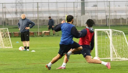 İran Milli Takımı kamp için Antalyaya geldi