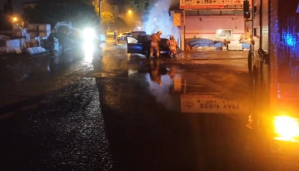 İskenderunda otomobil yangını