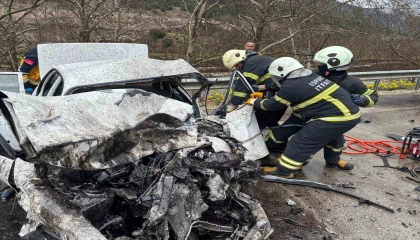 Ispartada feci kaza nişanlı çifti hayattan kopardı