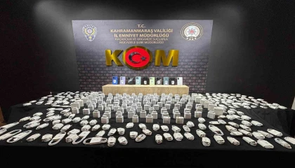 Kahramanmaraşta kaçak telefon ve makaron ele geçirildi