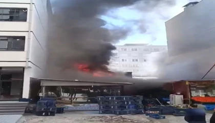 Kahramanmaraşta manavda çıkan yangını itfaiye söndürdü