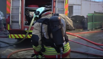 Kahramanmaraşta yangına müdahale eden itfaiye eri darbedildi