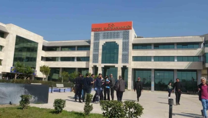 Kaymakamlık binasında ateş açarak kendini odaya kilitleyen şahıs teslim oldu