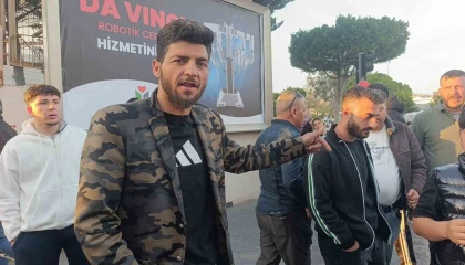 Kırmızı ışıkta geçen kamyonet ile otomobilin çarpışma anı kamerada: 1 yaralı