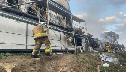 Konteyner yatakhane alevlere teslim oldu