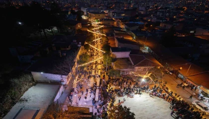 Kozan Kalesinden atılan topla tarihi çarşıda Ramazan coşkusu yaşandı