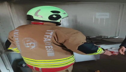 Kumluda ev yangını