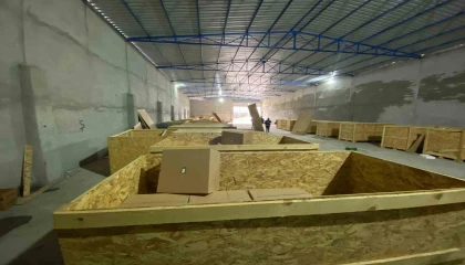 Makaronları sandık içine gizleyip montajladılar