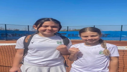 Manavgat Belediyesi Tenis Kulübü sporcularından derece