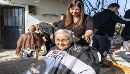 Manavgat Belediyesinden kırsal mahallelerde bayram öncesi ücretsiz kuaför hizmeti