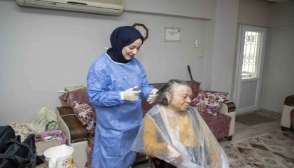 Mersin Büyükşehir Belediyesinden yaşlılara bayram desteği