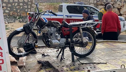 Mersinde motosiklet kazası: 14 yaşındaki sürücü hayatını kaybetti