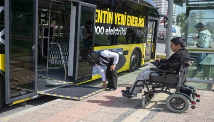 Mersinde özel bireyler için ‘engelsiz ulaşım uygulaması hayata geçirildi