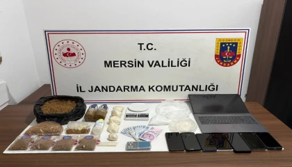 Mersinde uyuşturucu ticareti yapan 4 şüpheli tutuklandı