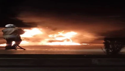 Motosiklet alevlere teslim oldu