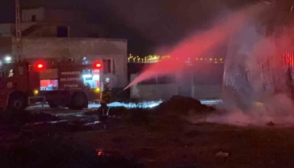 Osmaniyede karton fabrikasında çıkan yangın söndürüldü