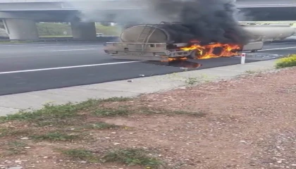 Osmaniyede mazot yüklü tanker alev aldı