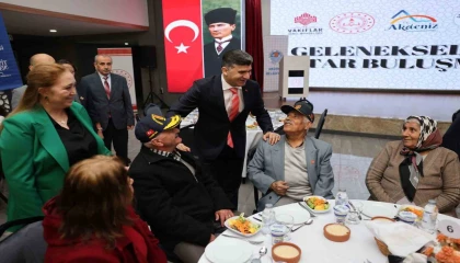 Şehit aileleri ve gaziler iftarda bir araya geldi