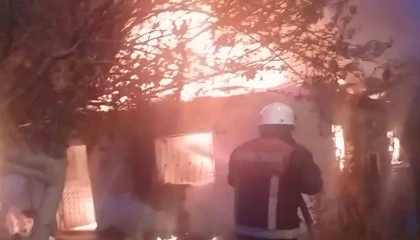 Sobadan çıkan yangın evi kül etti