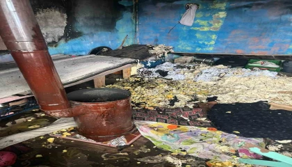 Sobadan sıçrayan kıvılcımlar evi ve çadırı alevlere teslim etti