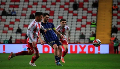 Trendyol Süper Lig: Antalyaspor: 1 - Fenerbahçe: 0 (İlk yarı)