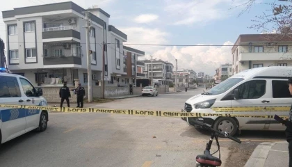 Uzaklaştırma kararını kaldırttığı kocası tarafından bıçaklanan kadın ağır yaralandı