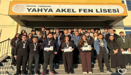 Yahya Akel Fen Lisesi öğrencileri Matematik Olimpiyatlarında dünya birincisi oldu